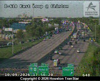 Fatal car crash closes East Freeway southbound lanes amid Friday rush