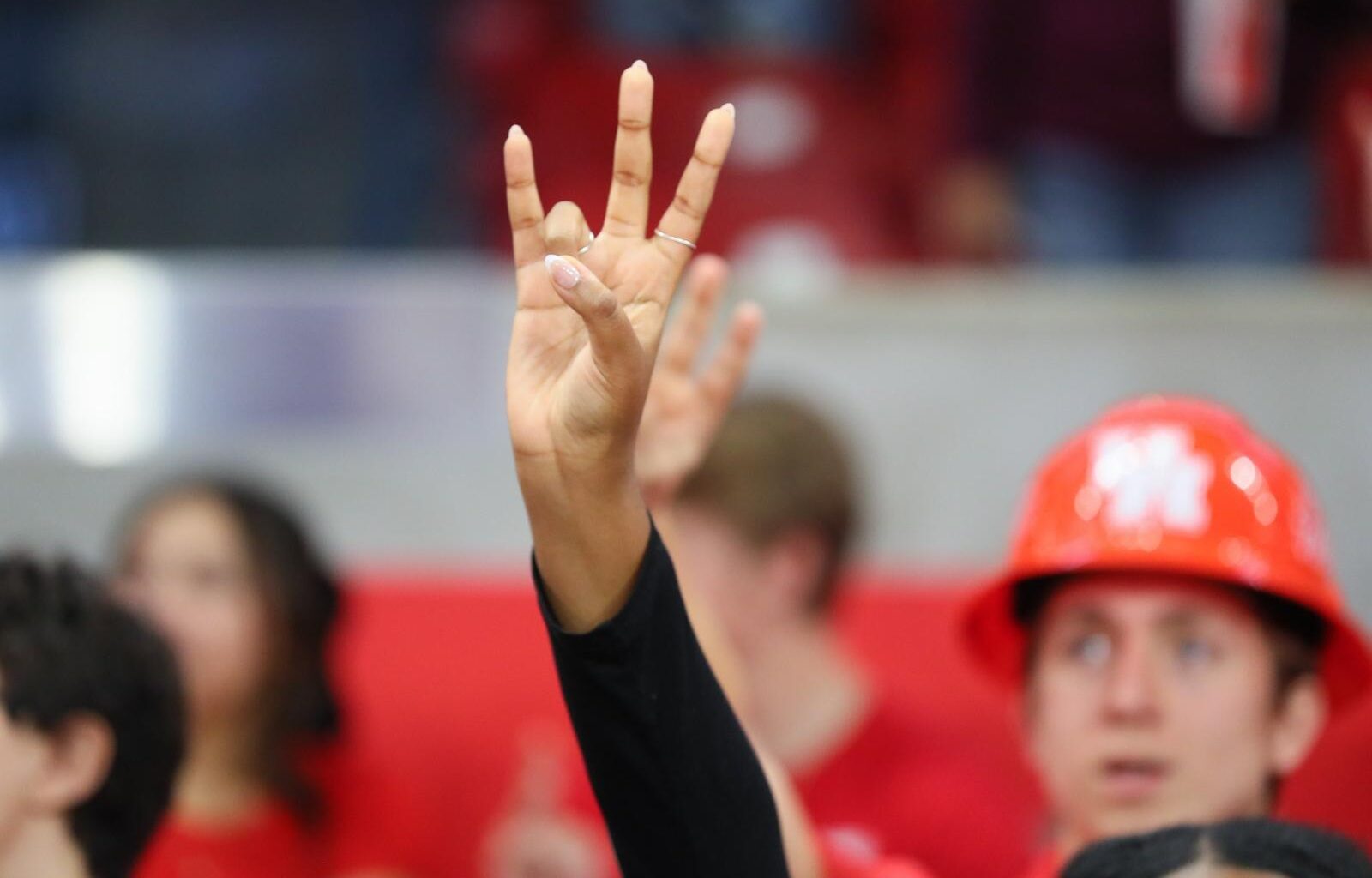 Men’s Basketball Fans Encouraged to Donate Books for Drive