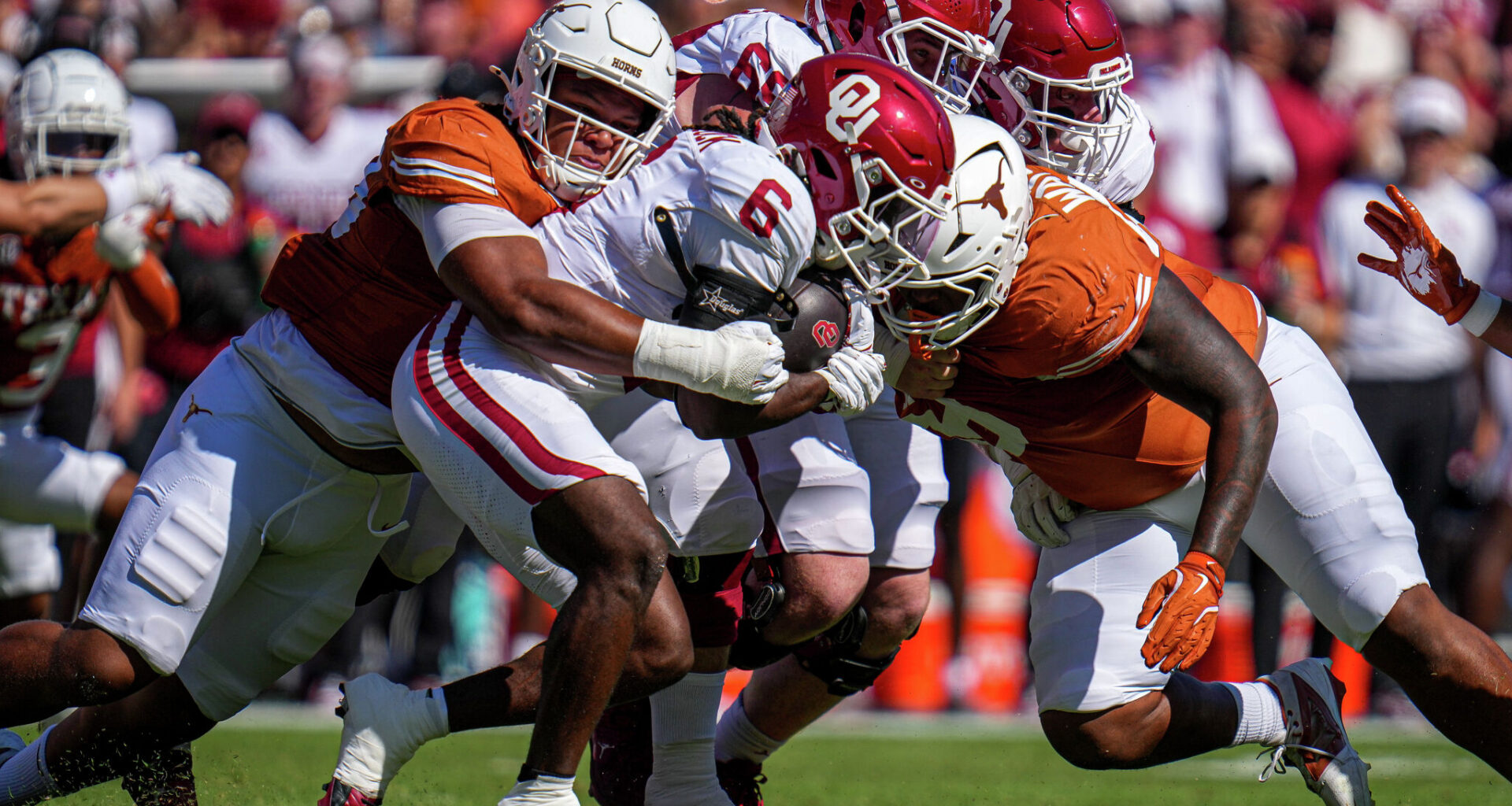 What time does Texas play Oklahoma today? TV channel, streaming info