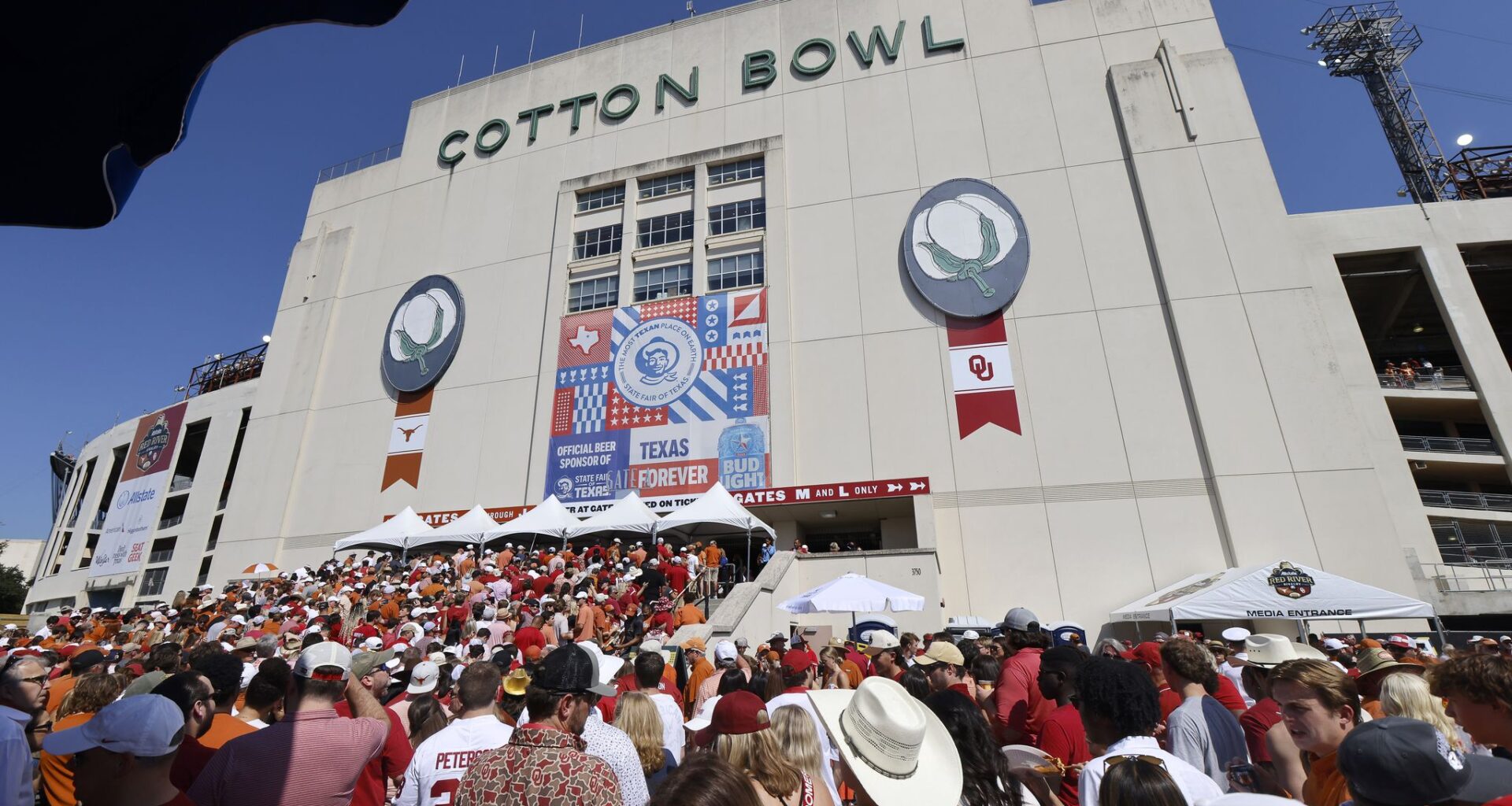 Live updates: Texas Longhorns-Oklahoma Sooners at the Cotton Bowl