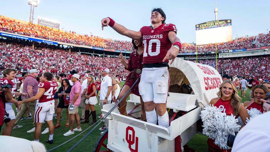 Oklahoma upsets No. 1 Texas