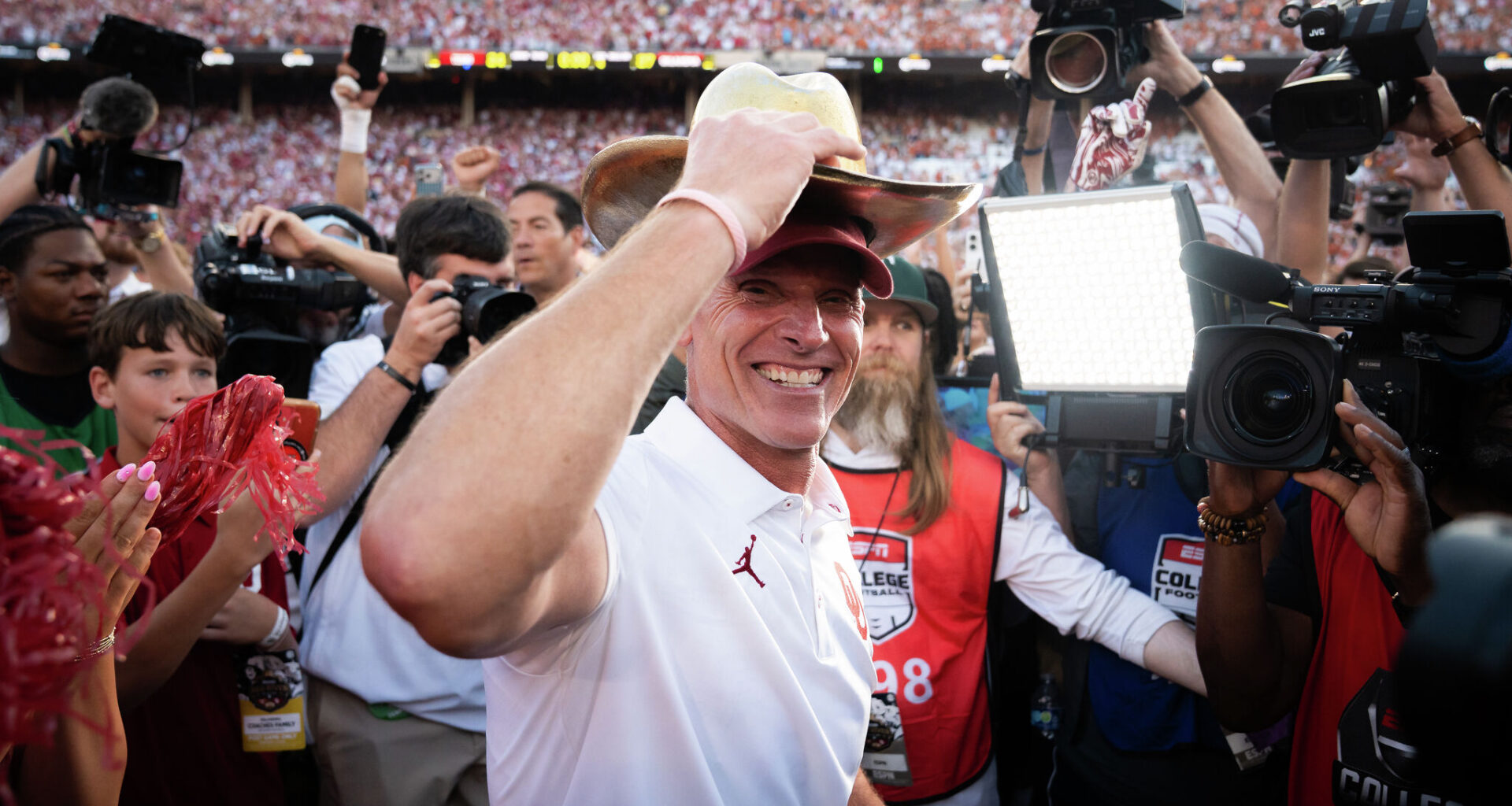 Arch Manning torched Oklahoma secondary in first half. Here's how.