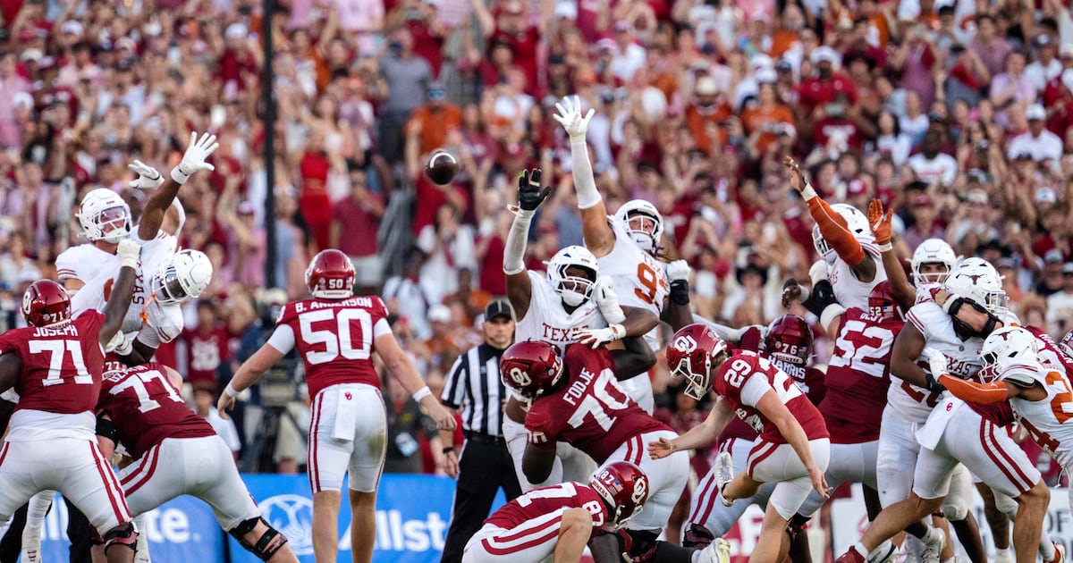 Oklahoma upsets No. 1 Texas on Tate Sandell’s game-ending 47-yard field goal