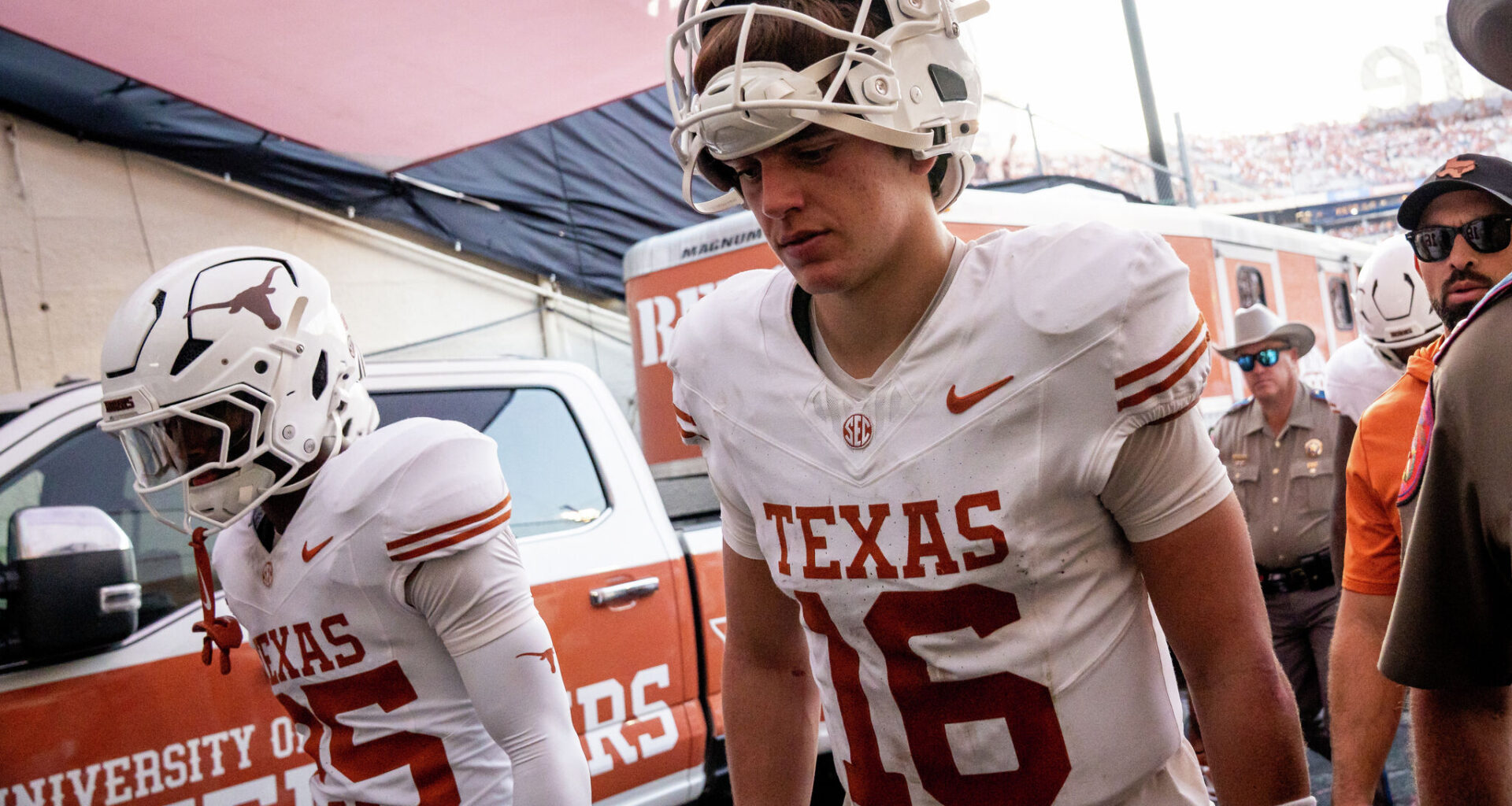 Texas football loses to Oklahoma on buzzer-beating field goal