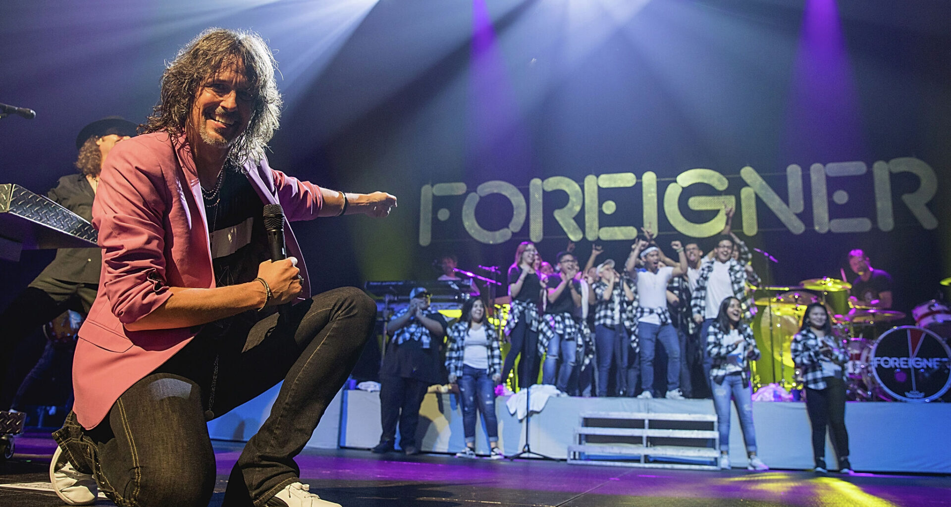 Foreigner Taps Jacksonville High School Choir for Tyler Concert