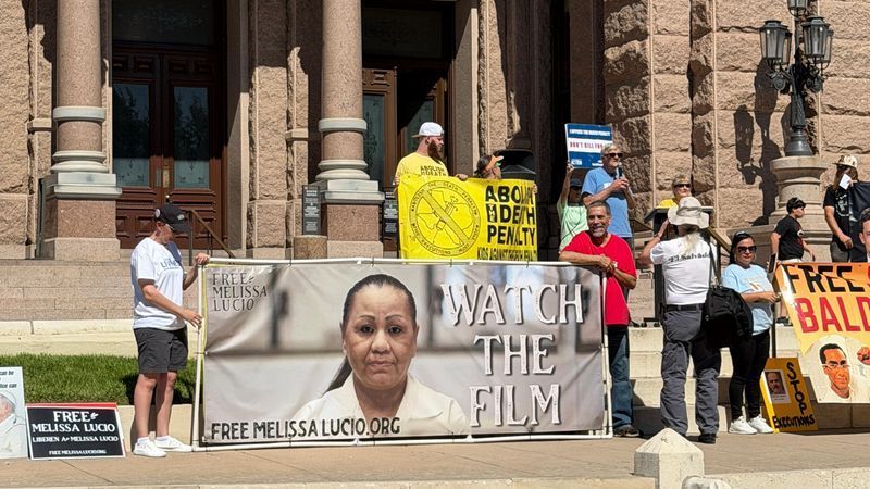 ‘It still haunts me to death,' death row exoneree shares emotional story at Texas Capitol. (CBS Austin/Brenna Gibbons)