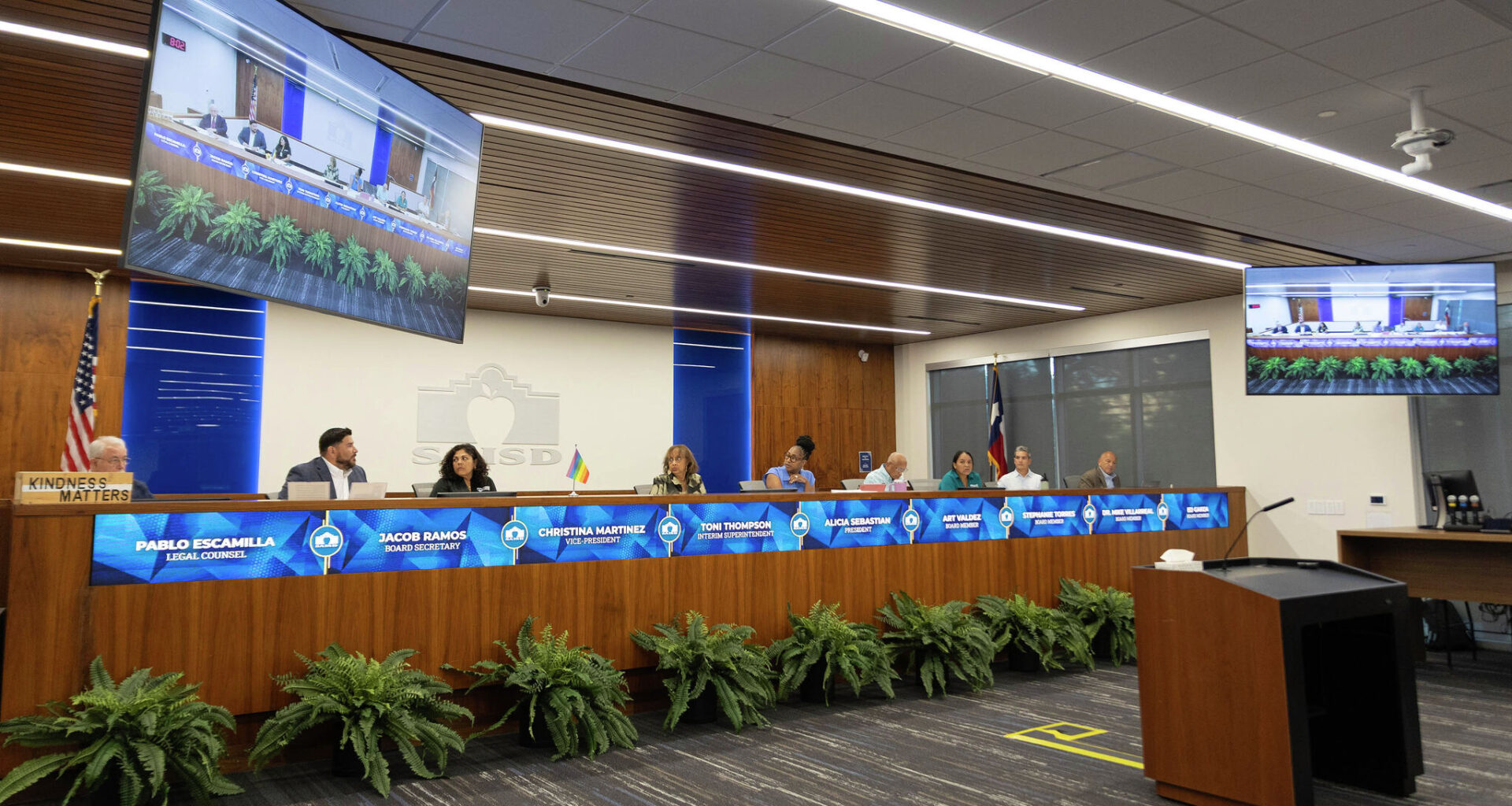 Opinion: SAISD is facing too many governance questions to do new bond