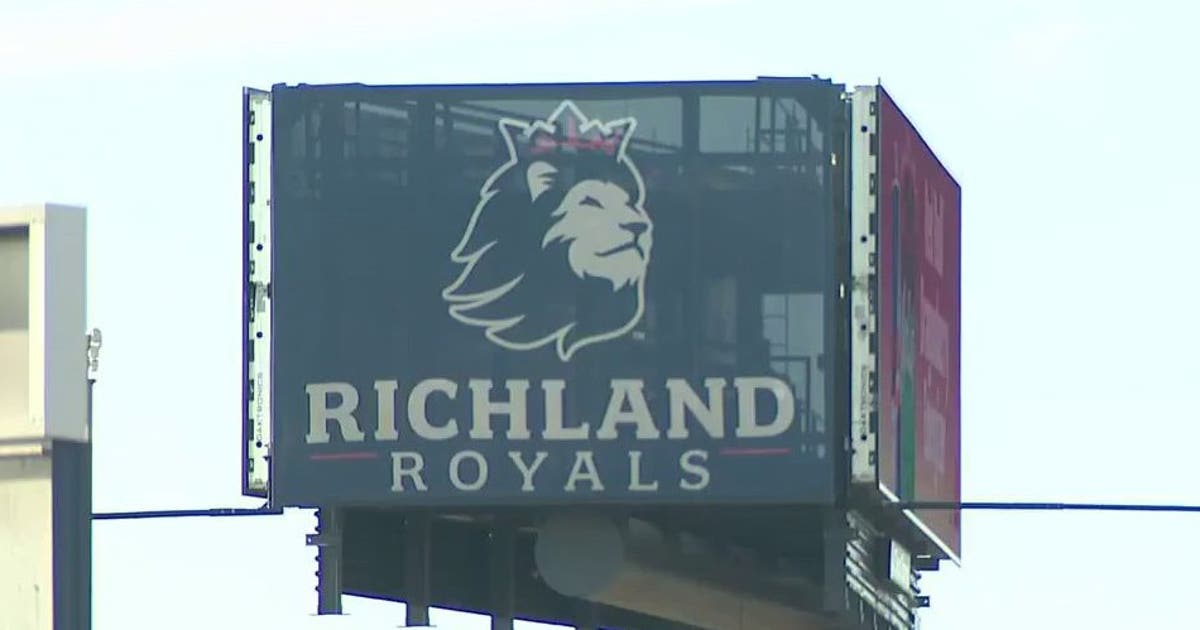 Richland High School junior killed in weekend car crash, district says