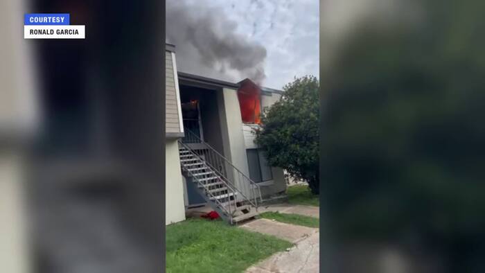 ‘I didn’t know if anybody was trapped’: Tenants spring into action during Southwest Side apartment fire