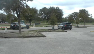 Man shot during sale on South Side; Shooters flee, SAPD says