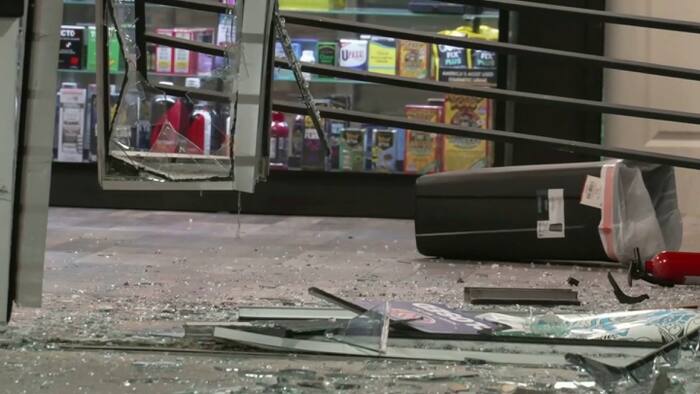 HPD investigating possible smash-and-grab at northside smoke shop