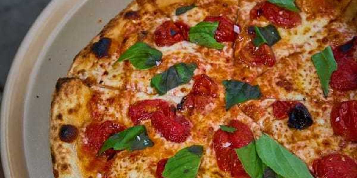 Austin pizza residency Smokin' Dough opens at Kitty Cohen's