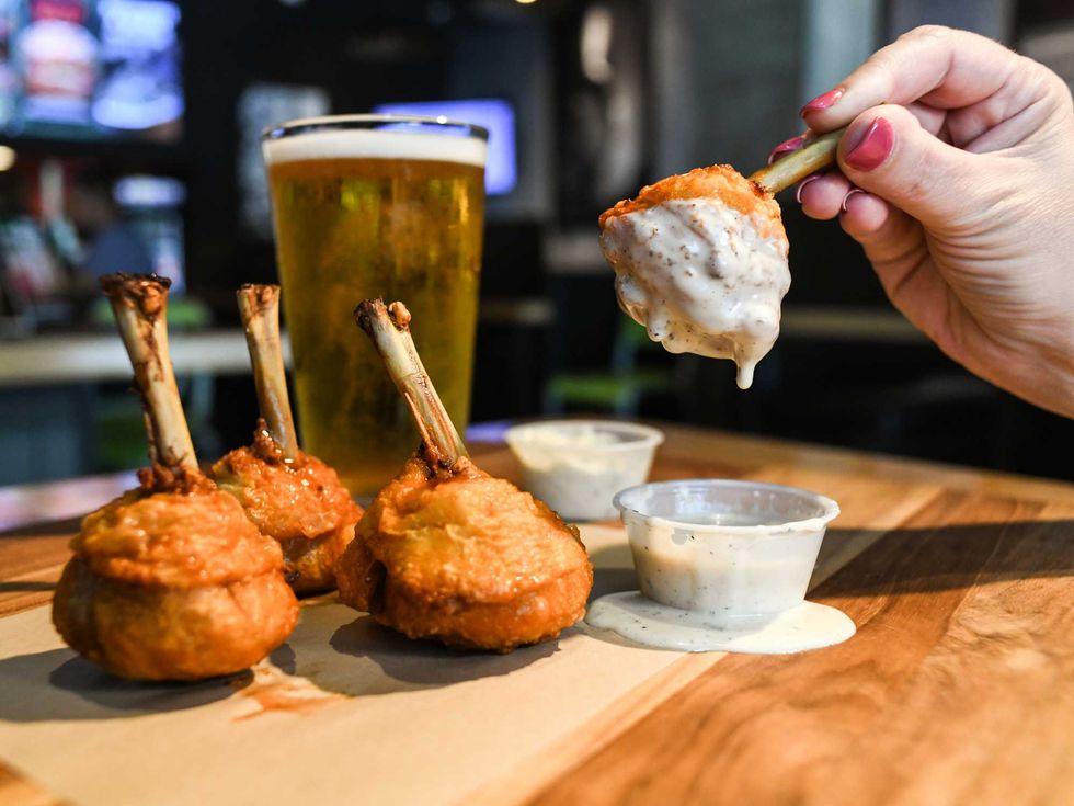 Hopdoddy Burger Bar