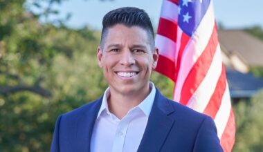 Embracing the Trump grift with U.S. House candidate Carlos De La Cruz