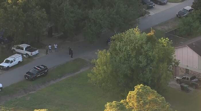 Worker dead, another injured after electrocution incident with power lines in NW Houston
