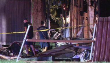 1 dead after midnight mobile home fire in far Southwest Dallas