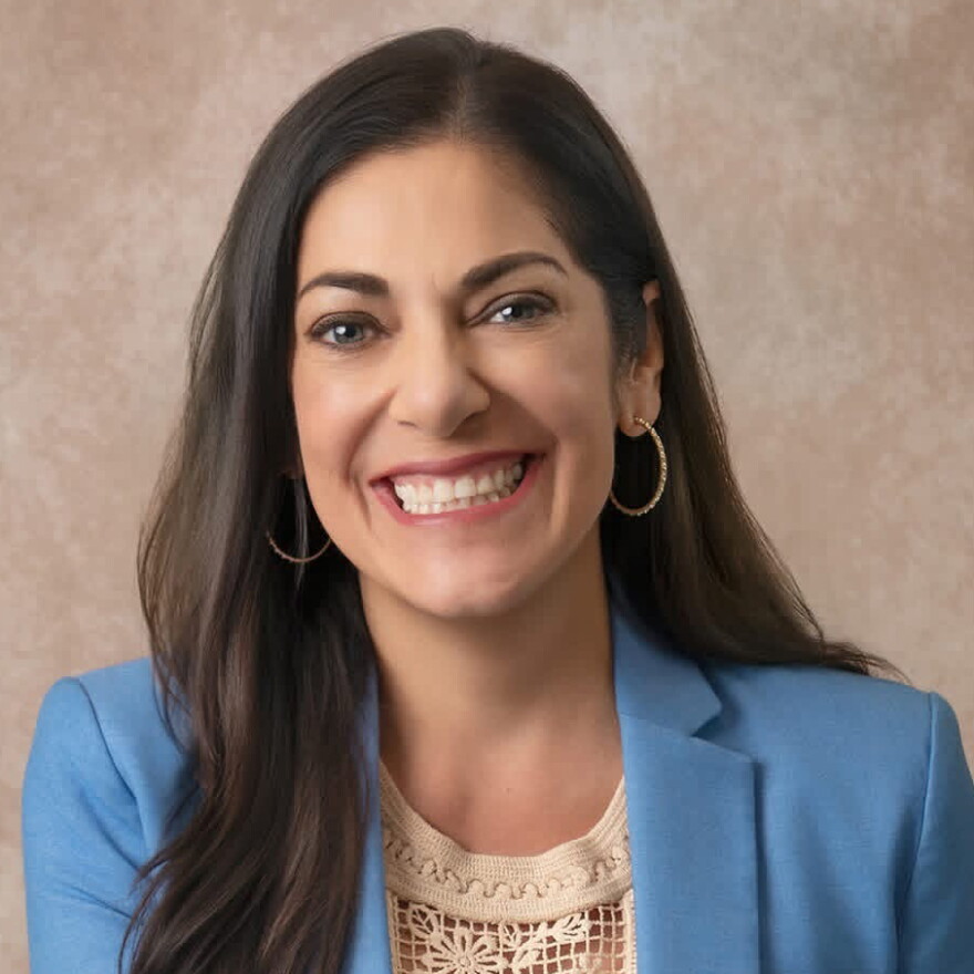 Gloria Gonzalez-Dholakia