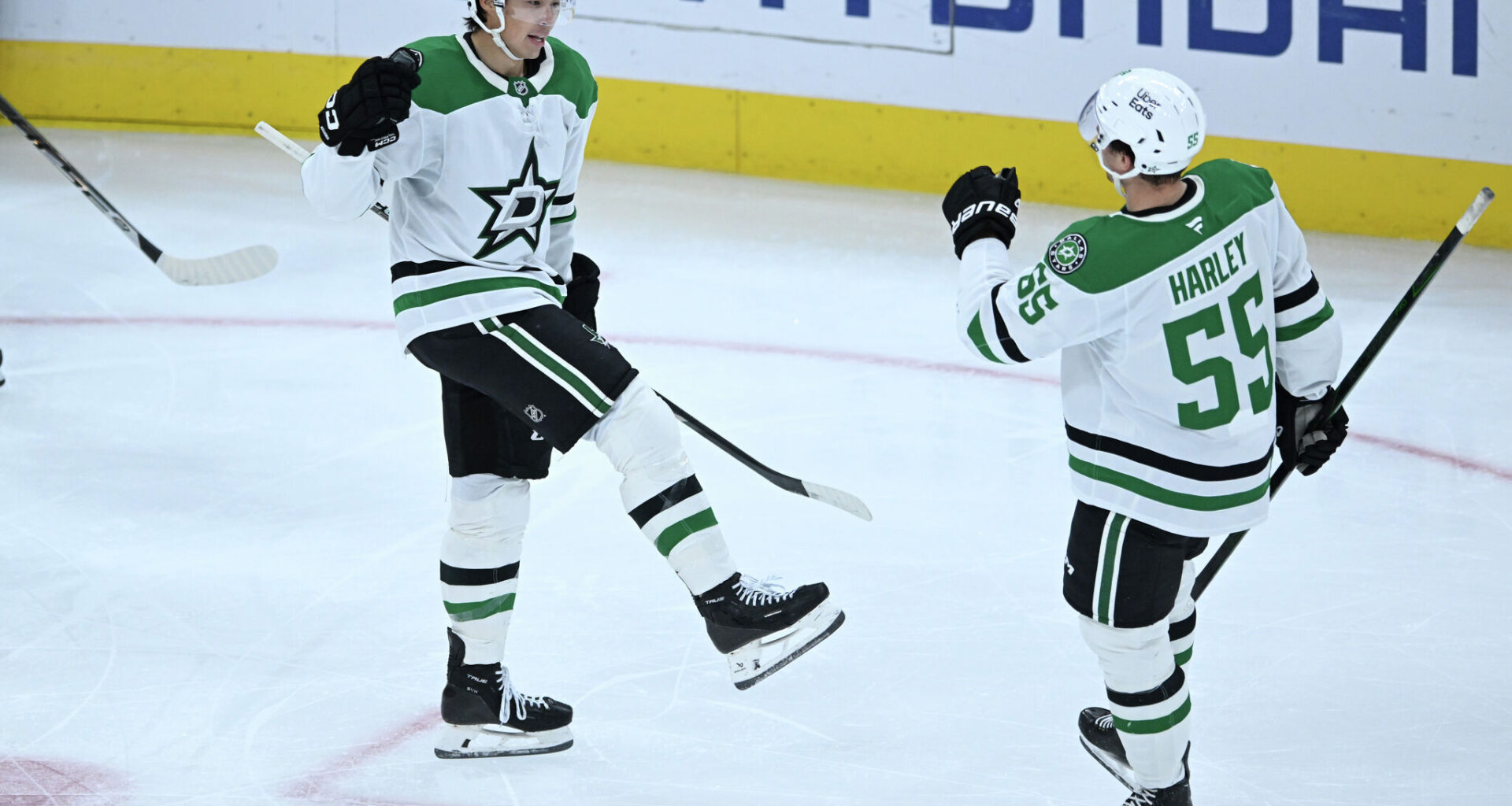 Dallas Stars win second game in a row, shut out Chicago Blackhawks