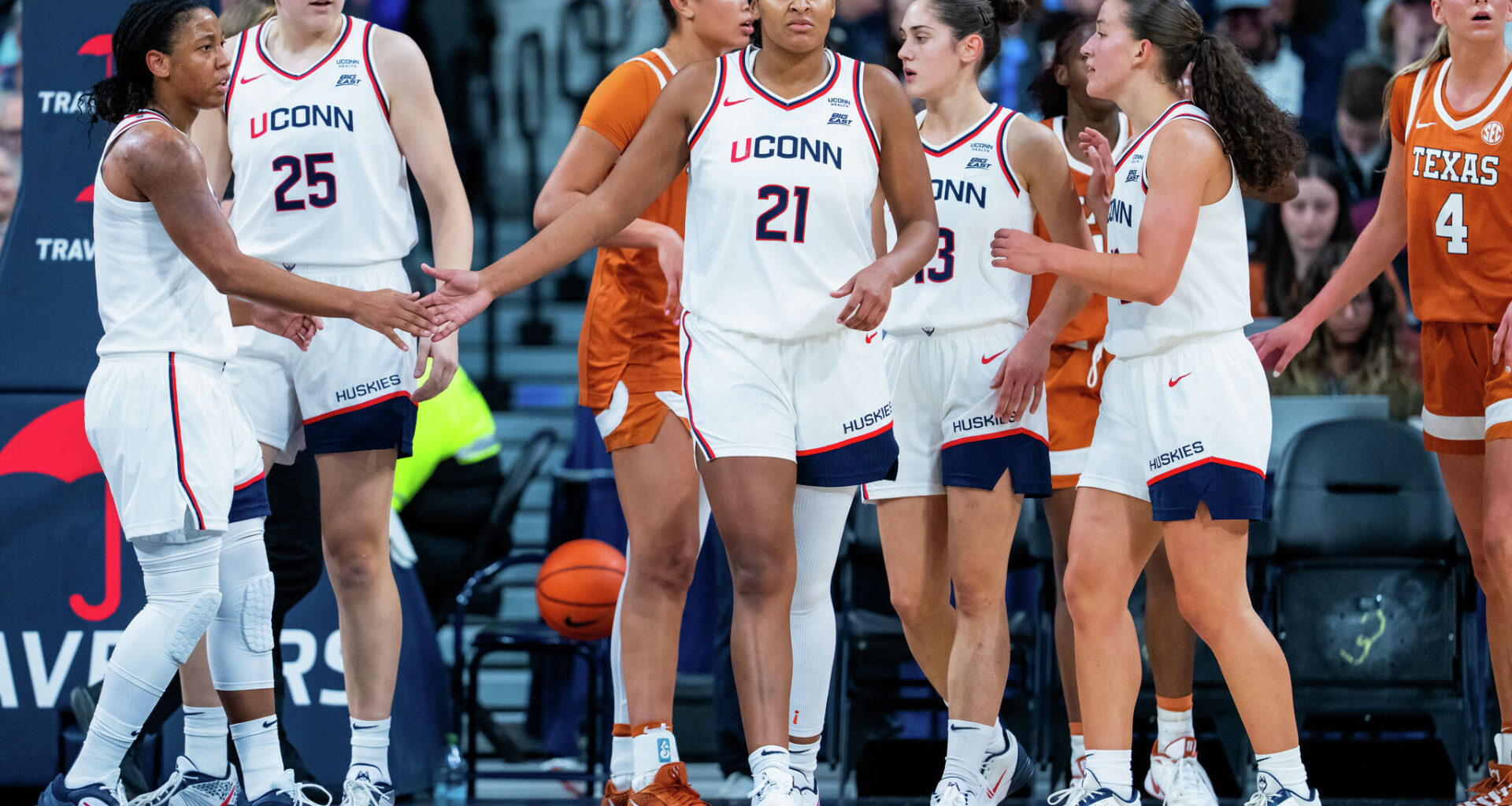 UConn women's basketball defeats Texas in preseason game