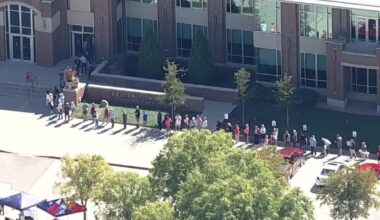North Texas early voting begins with long lines at some polling locations