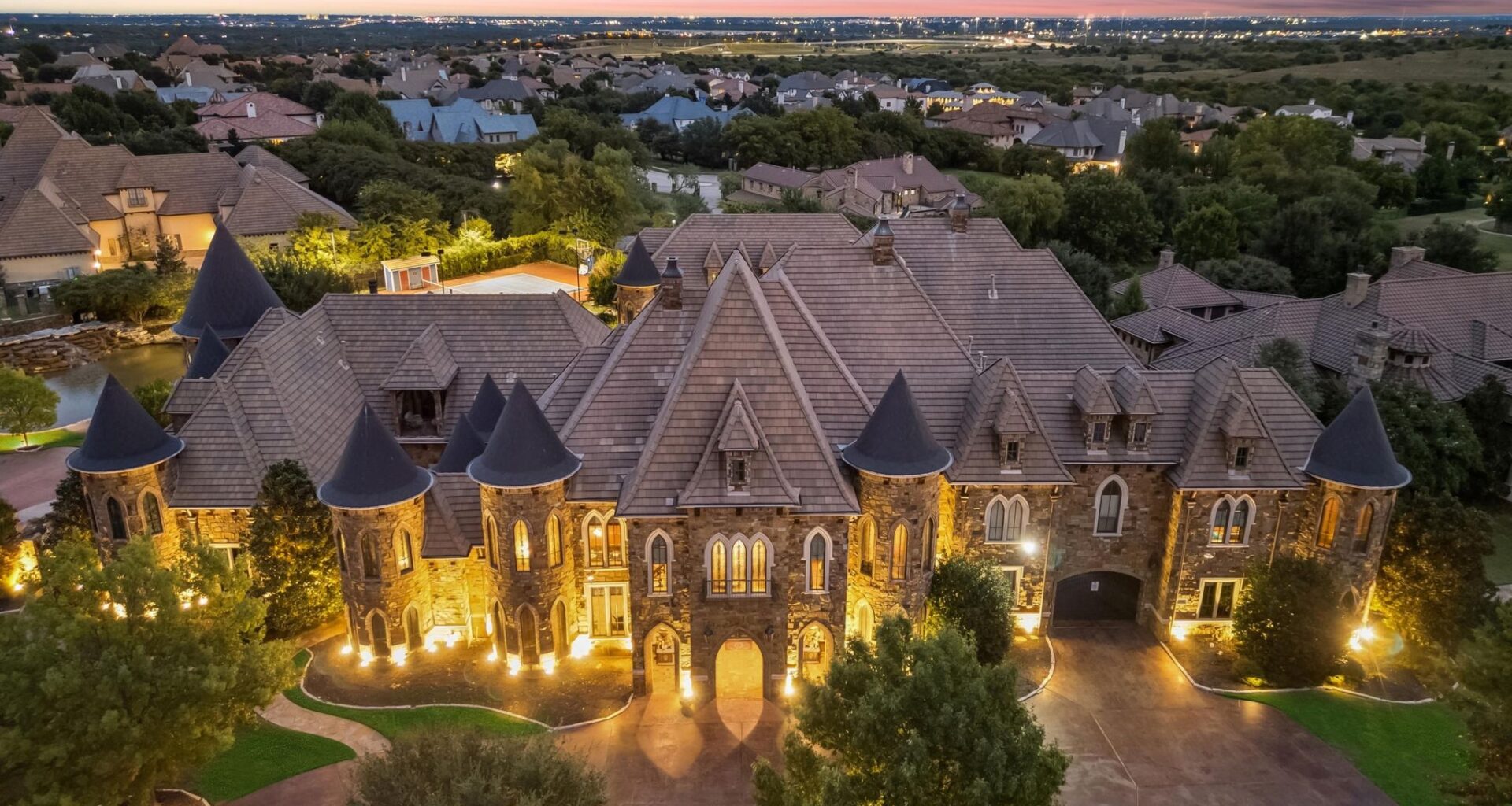 Former home of Texas Rangers co-owner to be auctioned off, again