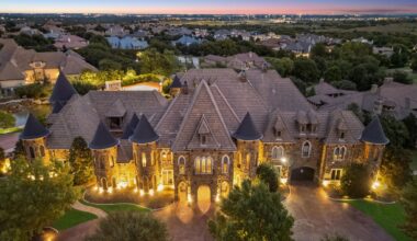 Former home of Texas Rangers co-owner to be auctioned off, again