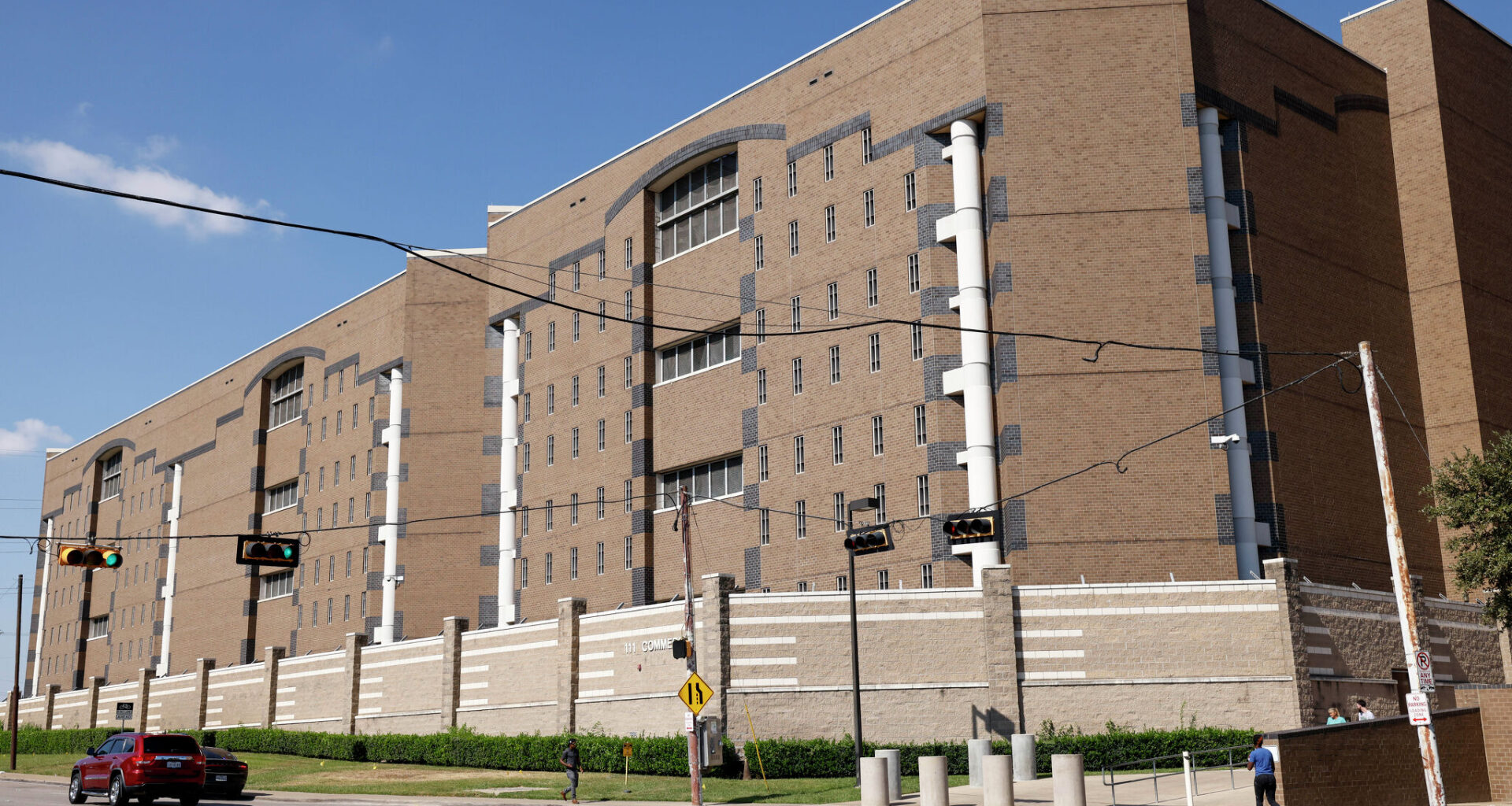 Dallas County jail crowding eases as officials tackle paperwork delays