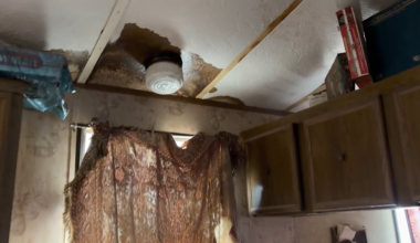 88-year-old Northeast El Pasoan gets mobile repairs to save her home