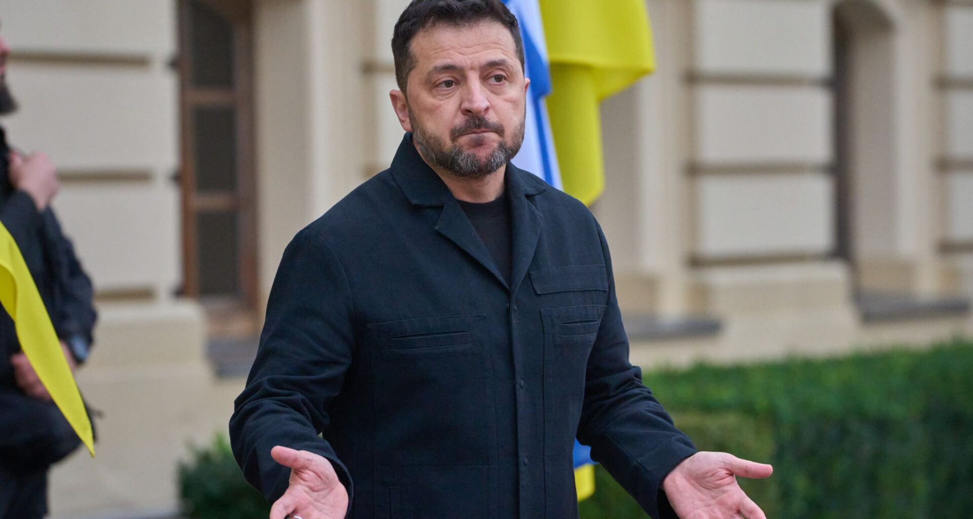 Trump administration offers mixed messages on limits to Ukraine's Starshield access
