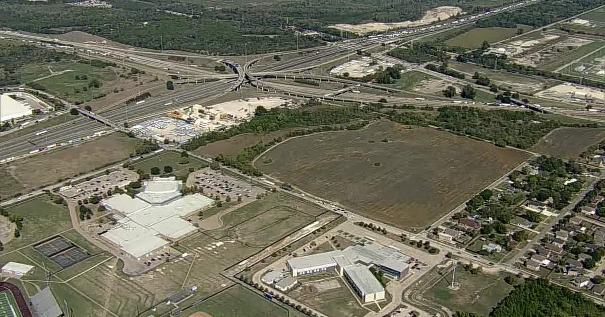 I-20 and I-45 in Dallas shut down for police activity