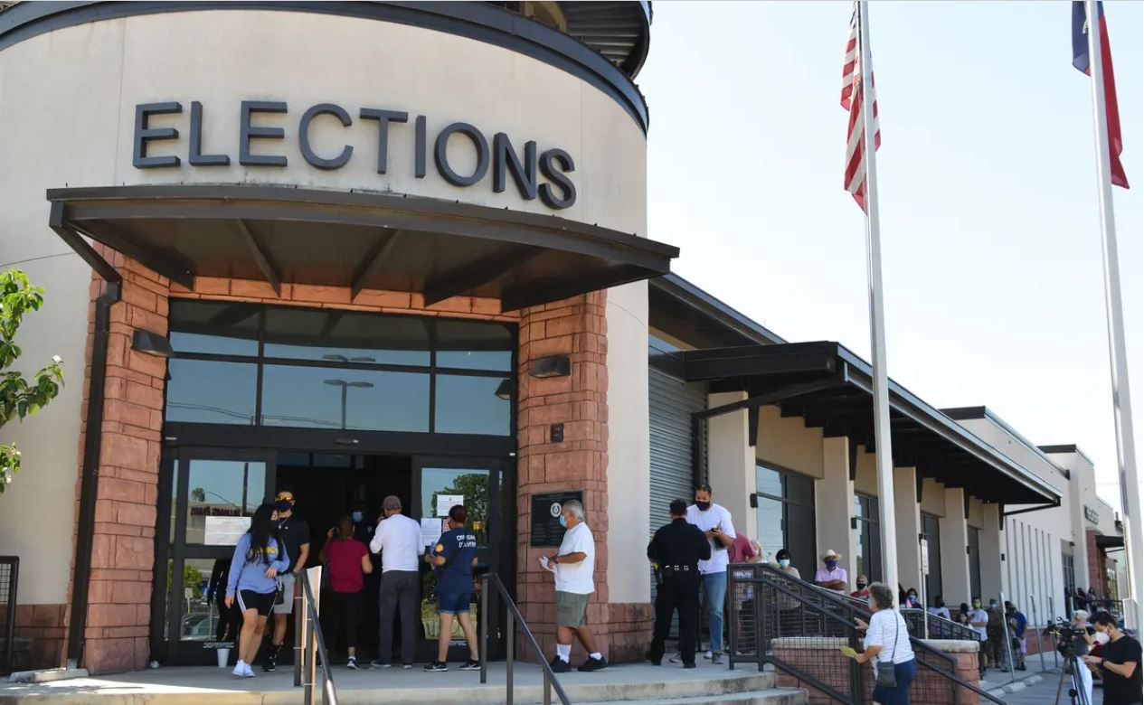San Antonio early voting complaints mount as turnout surges