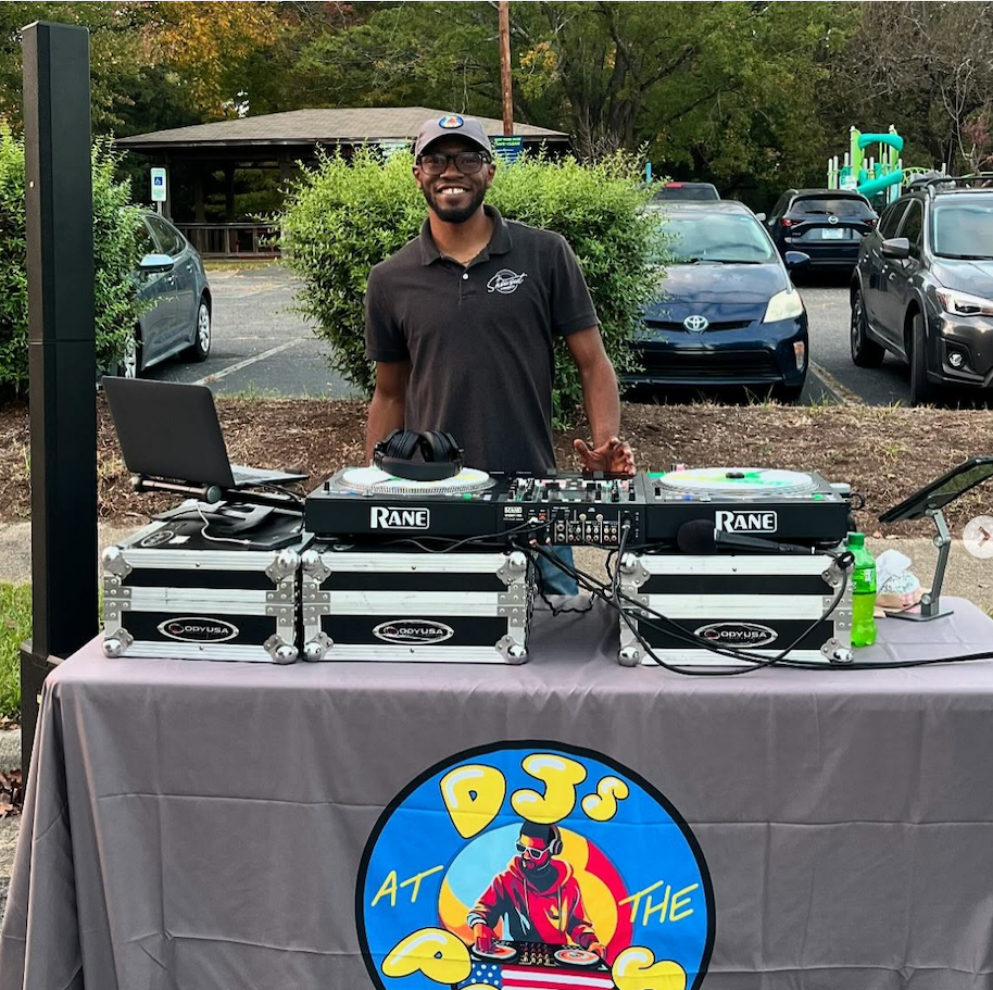 Nonpartisan organization to station DJs at Dallas polling locations