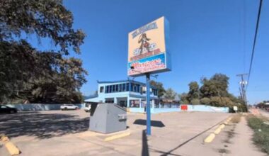 Dead pests, rodent droppings and dirty hands: San Antonio restaurant shut down after 27 issues flagged