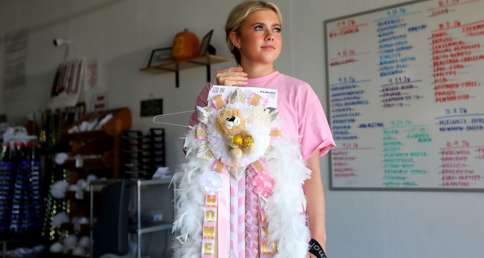 Transplants in Dallas suburbs embracing Texas-sized homecoming mums