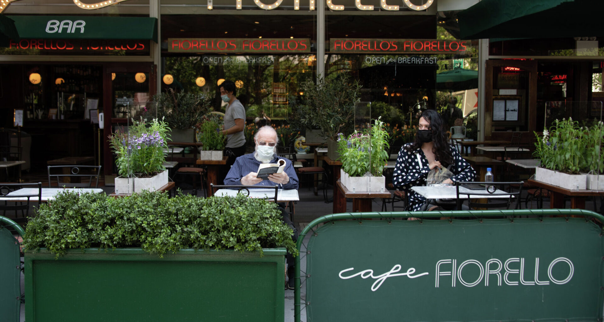 Tilman Fertitta's company emerges as winning bidder for NY restaurants