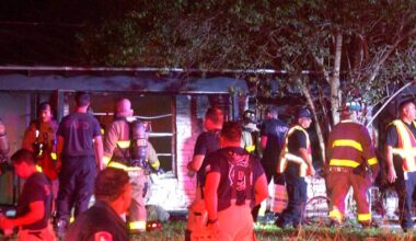 1 dead, another hospitalized after house fire on Northeast Side, SAFD says