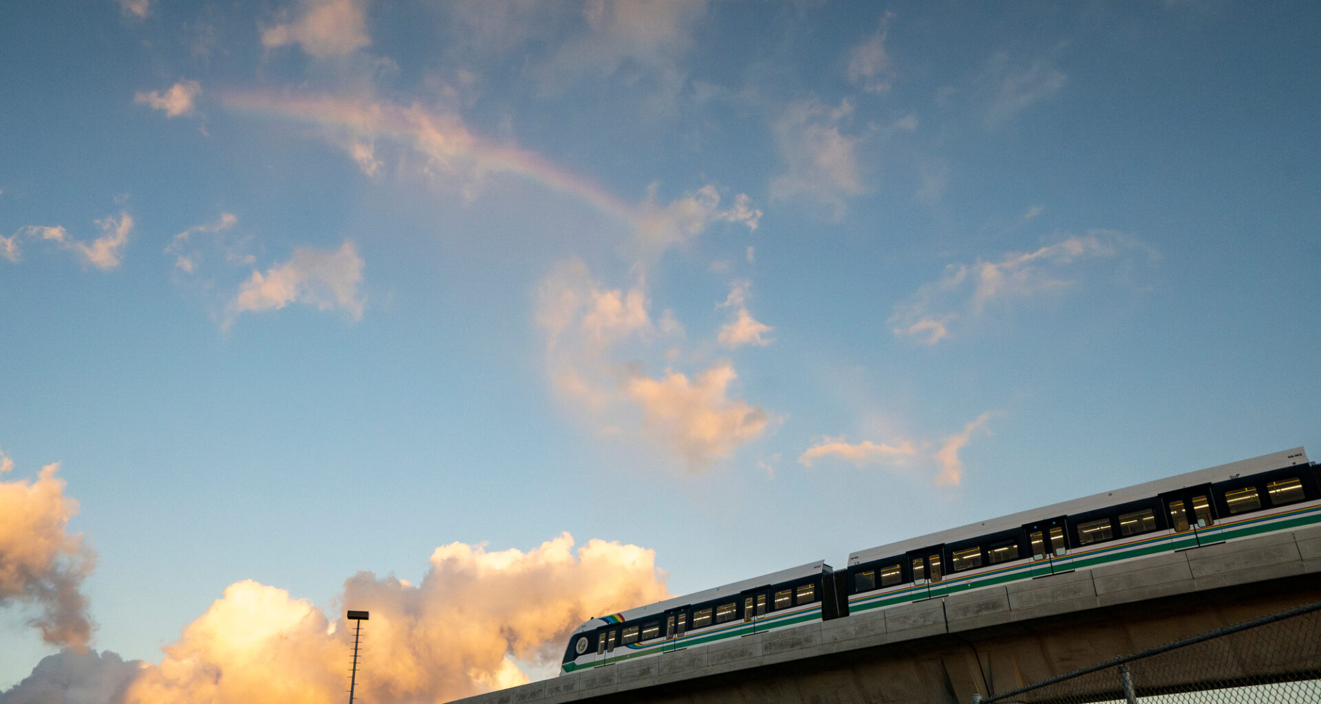 Some US transit systems weigh whether to run trains without a human at the controls