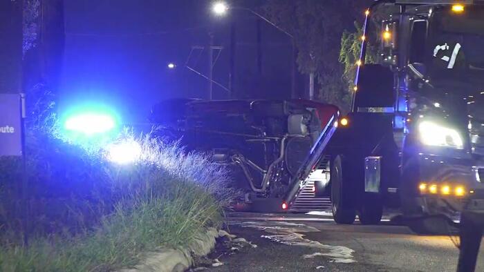 2 hospitalized after rollover crash on North Side, police say