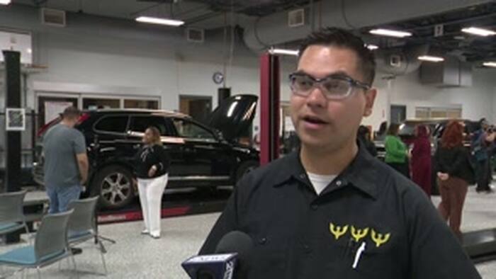 Barbara Jordan Center opens student-operated auto shop