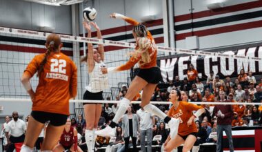 No. 14 Volleyball earns sweep at South Carolina