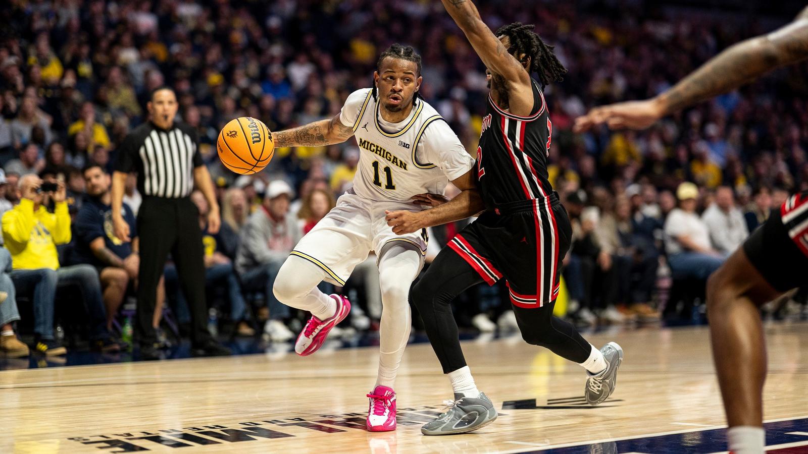 Michigan Falls to No. 10 Houston in Exhibition Finale