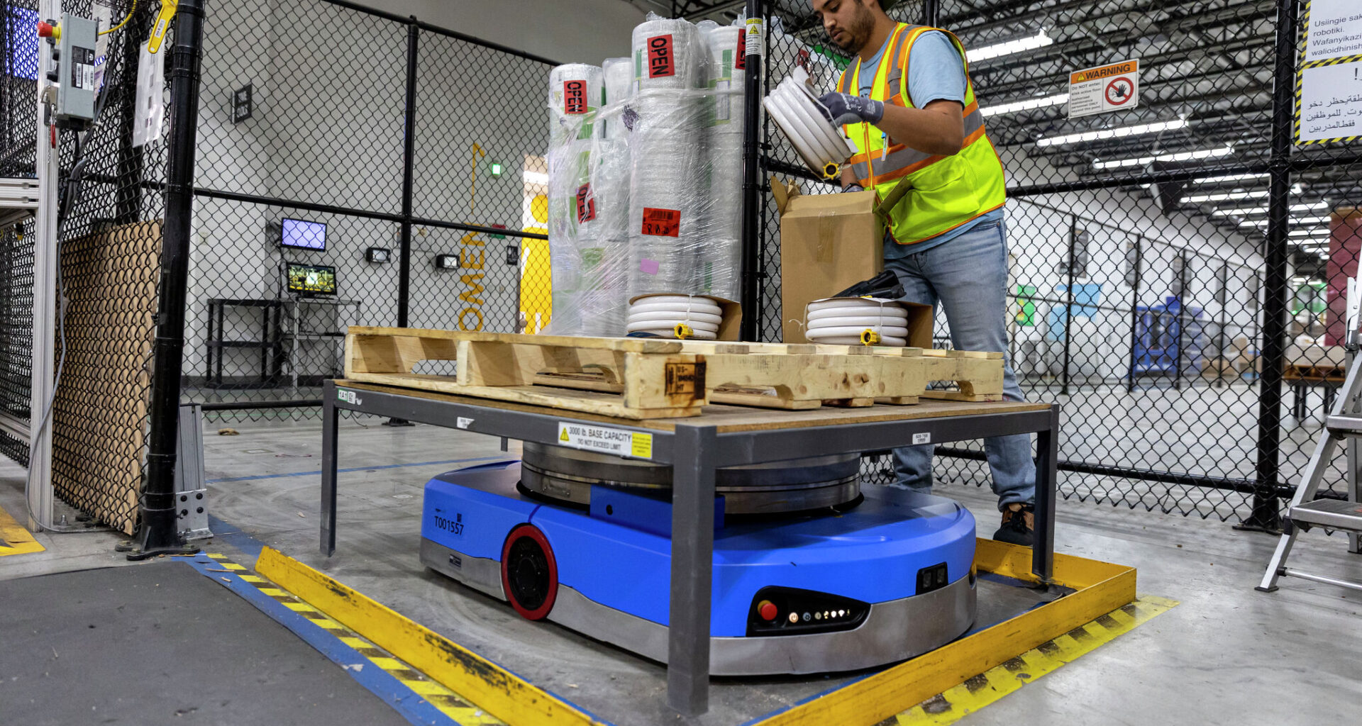 Amazon to hire 26,500 Texas workers for holiday rush