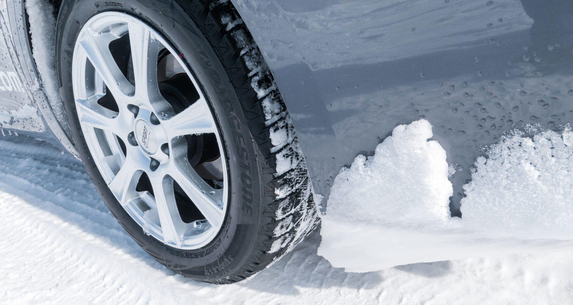 Temperature drops can lower tire pressure and affect handling, braking and fuel efficiency. Here’s how to prepare your tires for a cold front. 