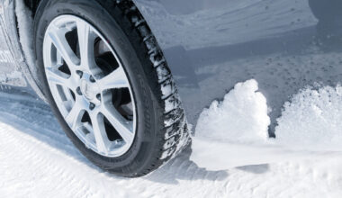 Temperature drops can lower tire pressure and affect handling, braking and fuel efficiency. Here’s how to prepare your tires for a cold front. 