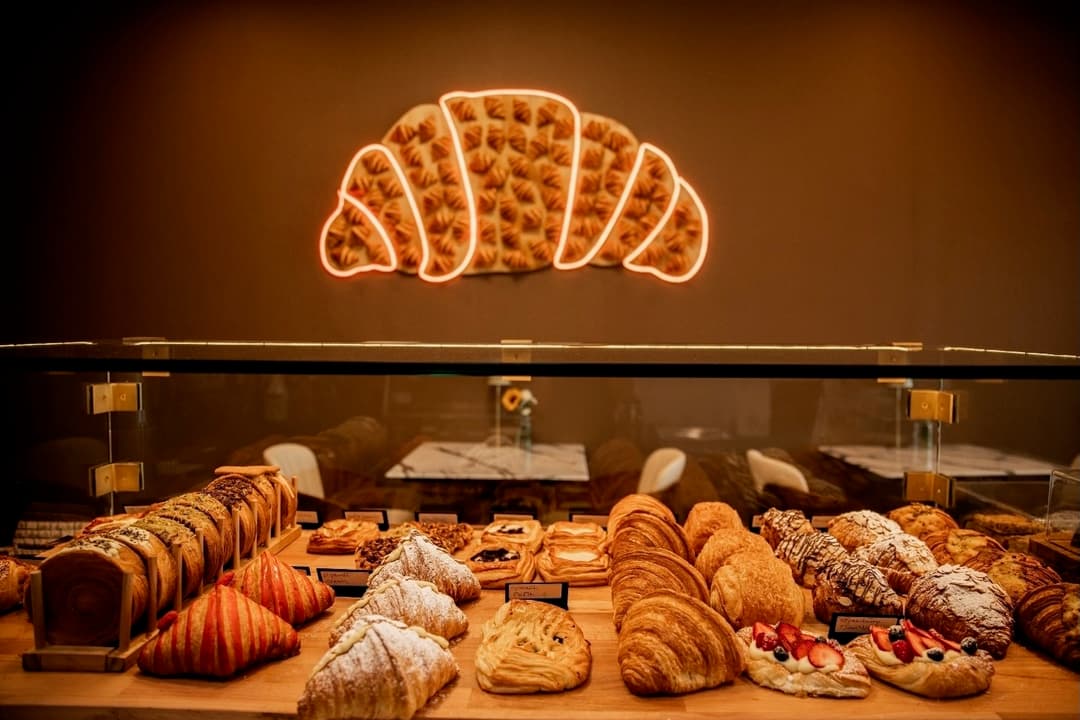 Diamond Pastry food items