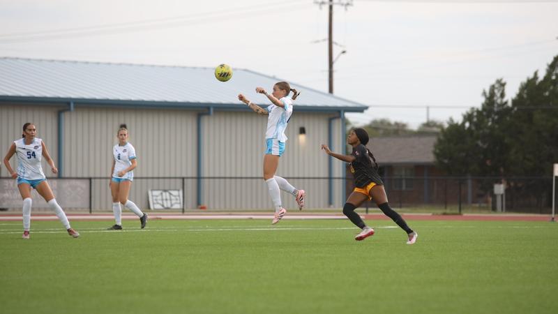 Curs, Holloway Score in Regular Season Finale