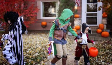 halloween safety" style=" height:500px; width:1000px" _languageinserted="true" src="https://cdn.prod.web.uta.edu/-/media/project/website/news/releases/2026/10/halloween-main.jpg