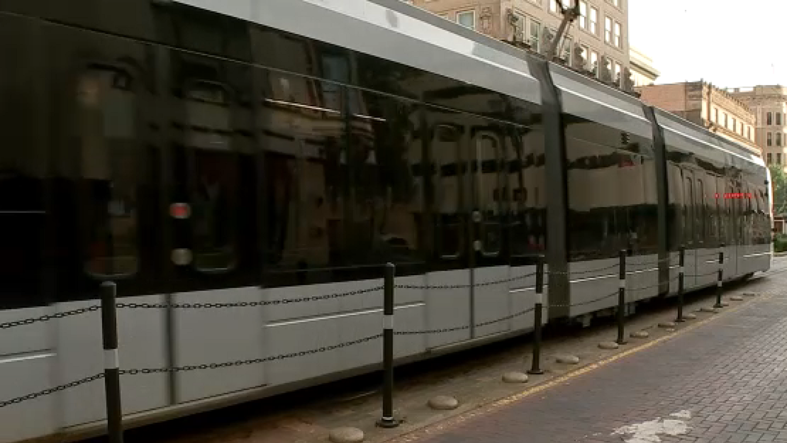 Man with gunshot wound rushed to hospital after exiting METRORail Red Line train, METRO Police Department says