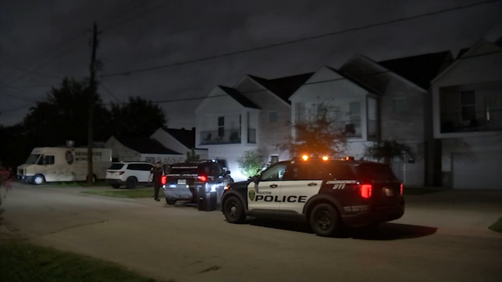 Houston police say they're investigating how a 1-year-old wound up unresponsive in bathtub