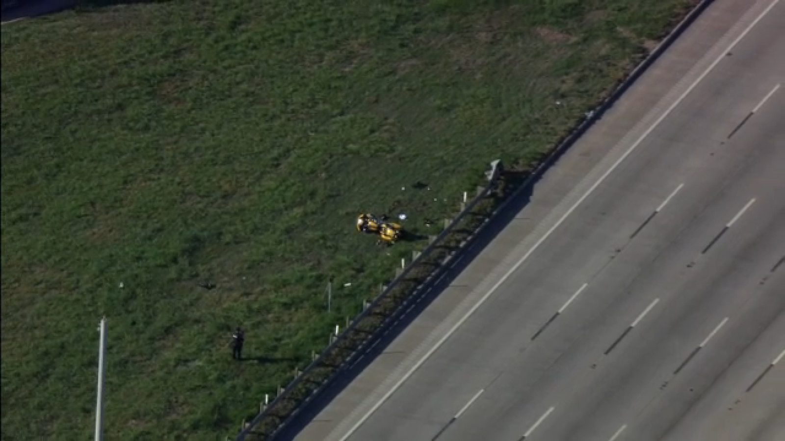 Deadly crash on I-610 East Loop at Clinton Drive prompts southbound mainlanes closure, TxDOT says